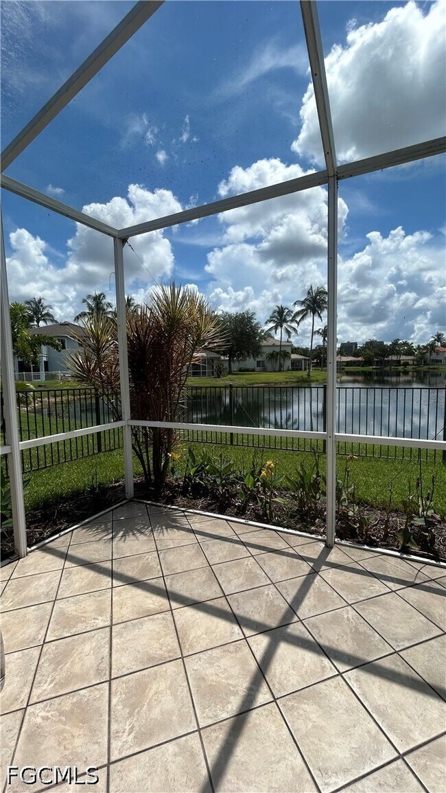 Building Photo - 14354 Reflection Lakes Dr