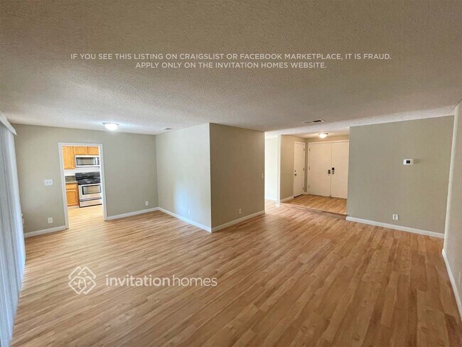 Foto del edificio - 10059 Glen Grove Ct