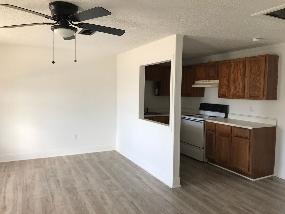 Building Photo - 8197 U. S. Hwy 71