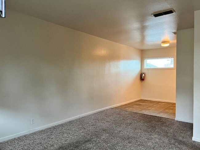 Building Photo - 503 S Fannin Ave