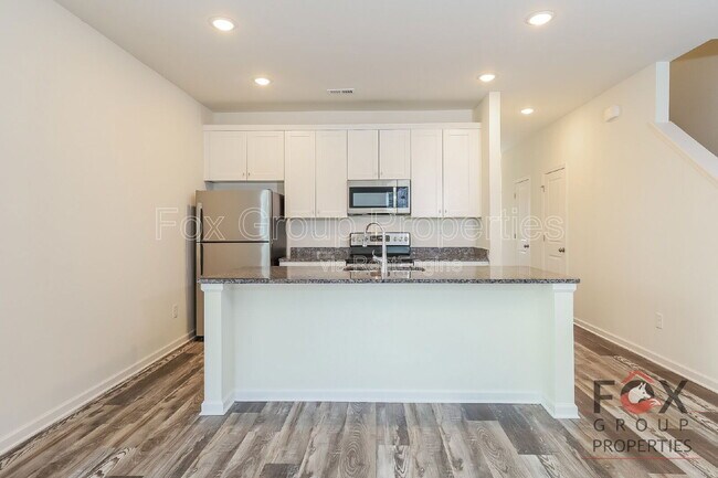 Foto del edificio - 108 Blakeslee Ct