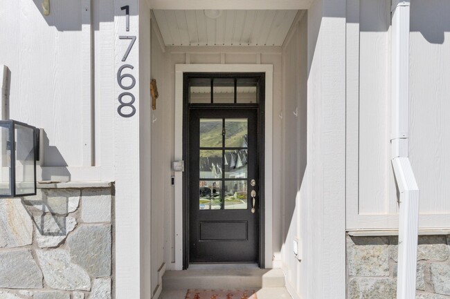 Foto del edificio - **Charming Home in Provo, UT 84401 – Avail...