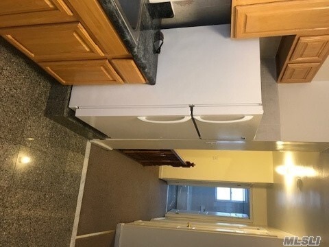 Building Photo - 56-15 Clearview Expy