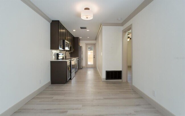 Foto del edificio - 535 32nd Ave N