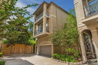 Building Photo - 6830 Staffordshire Blvd