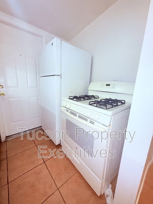 Foto del edificio - 1644 N Beverly Ave