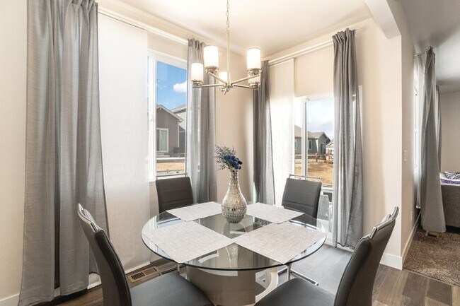 Foto del edificio - New and Modern Home