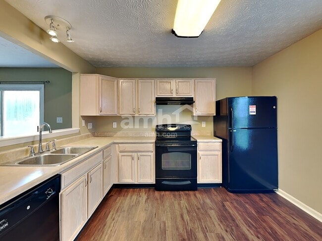 Building Photo - 5657 Valhalla Way