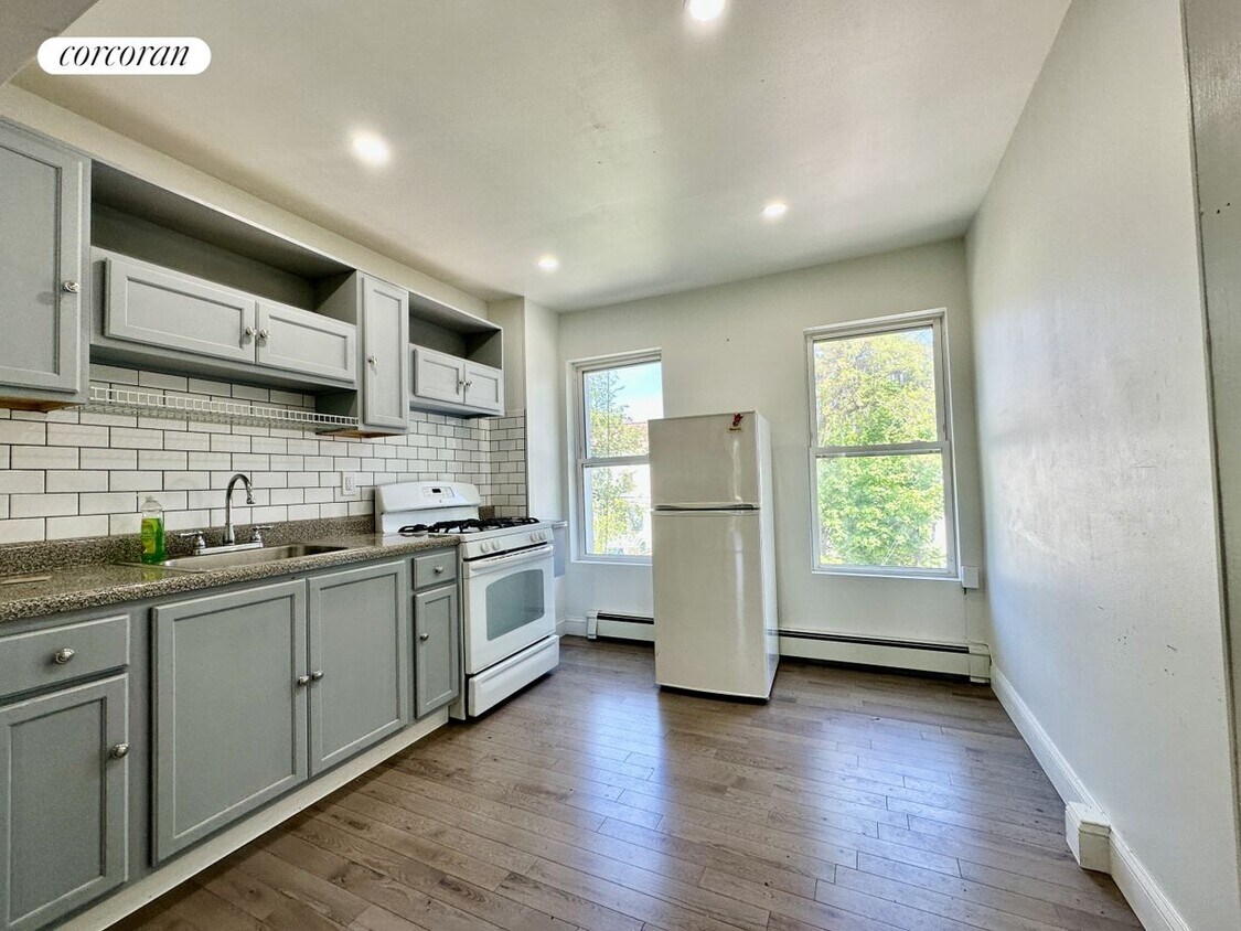 Foto principal - 437C Pulaski St