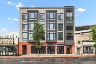Building Photo - 199 E Post Rd