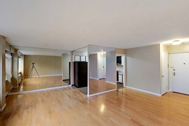 Foto del edificio - 10 Hammond Pond Pkwy