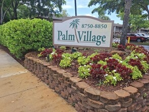 Building Photo - 8770 Royal Palm Blvd