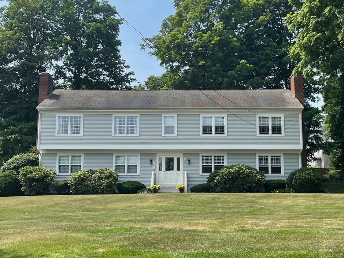Foto principal - 38 N Main St