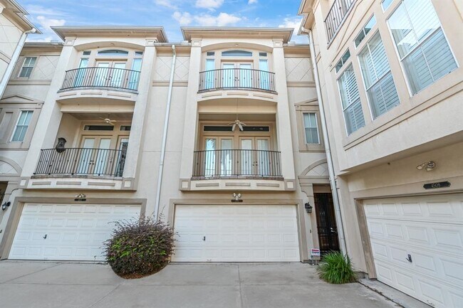 Building Photo - 4510 Rose St