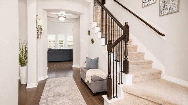 Foto del edificio - 4411 Woodridge Dr