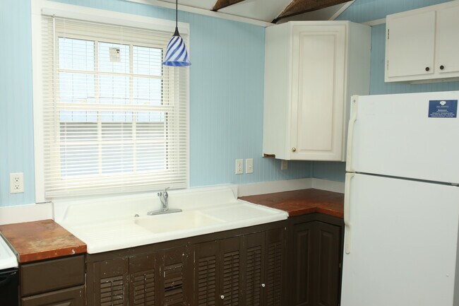 Foto del edificio - 346-10-1/2 10 1/2 St NW