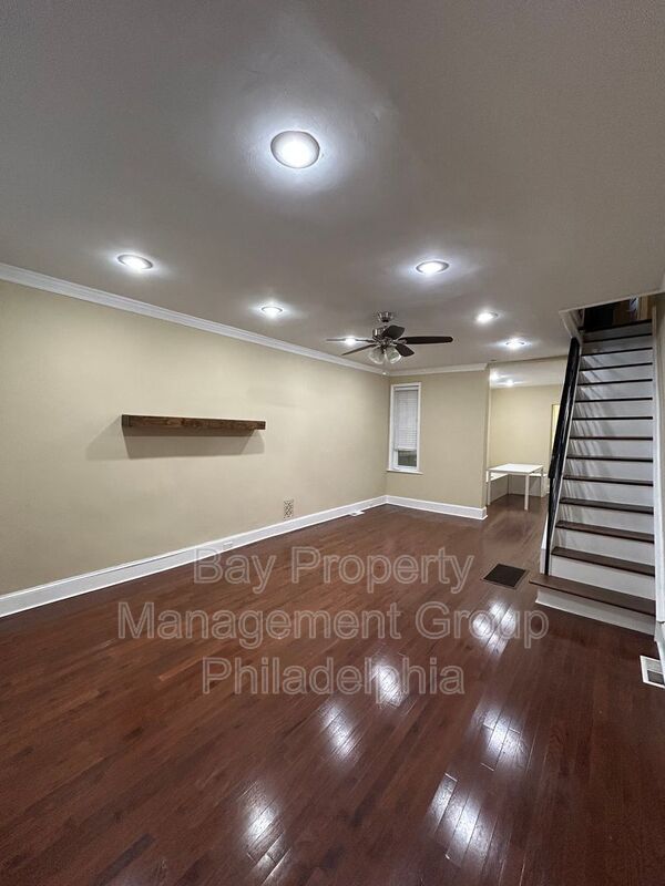 Foto del edificio - 2441 S Philip St
