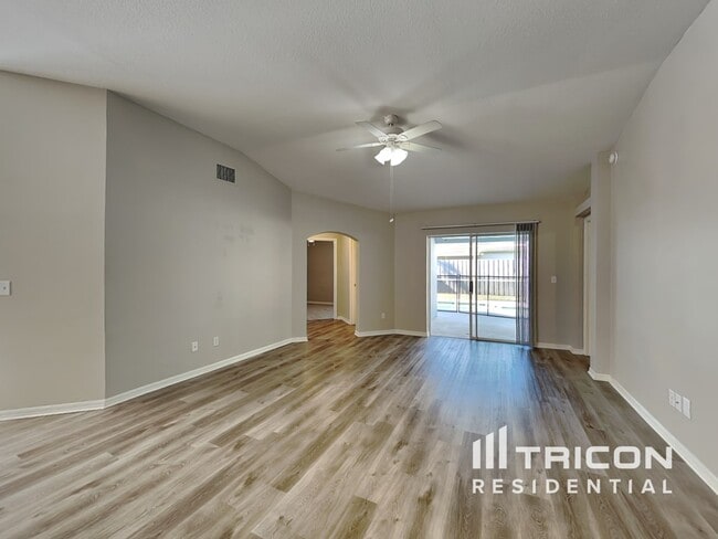 Building Photo - 644 Sand Ridge Dr