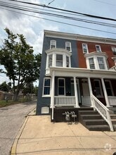 Building Photo - 351 Smyser St