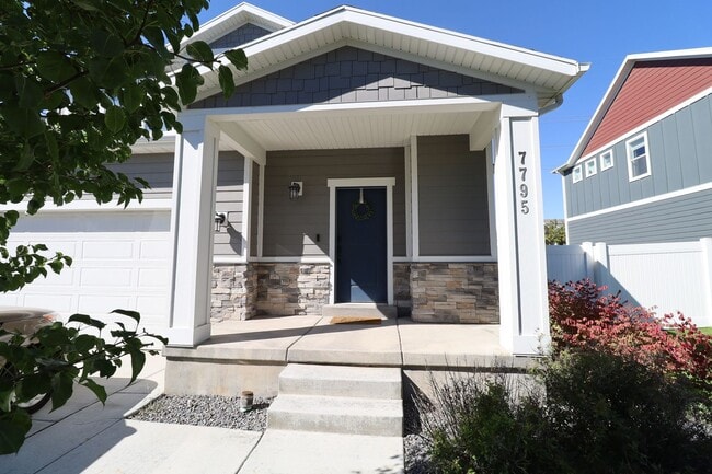 Foto del edificio - Single Family Home Eagle Mountain