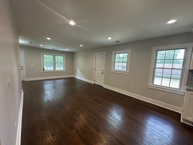 Foto del edificio - 569 Woods Dr NW