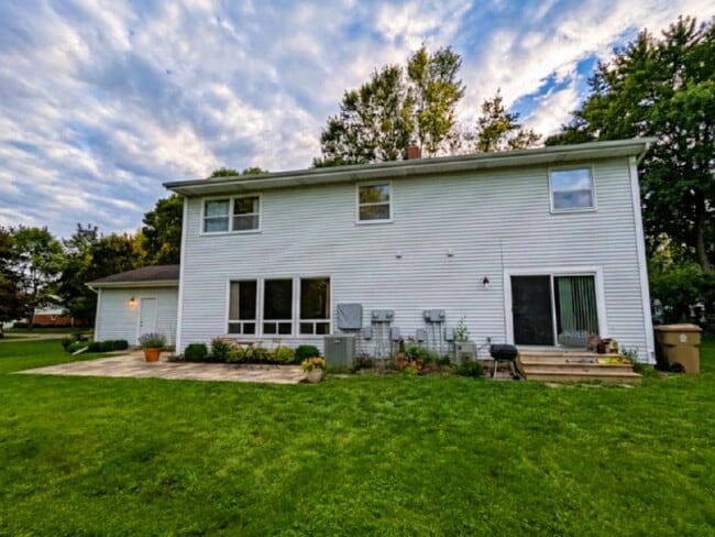 Área de servicio - 2021 Frisch Rd