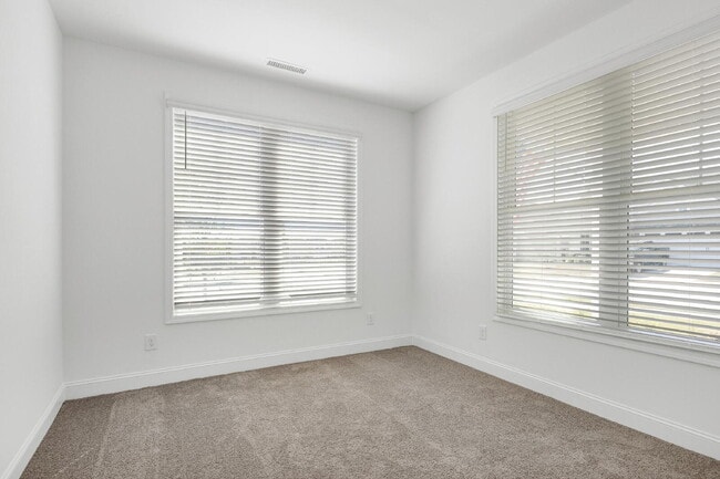 Foto del edificio - 1732 Red Elm Ln