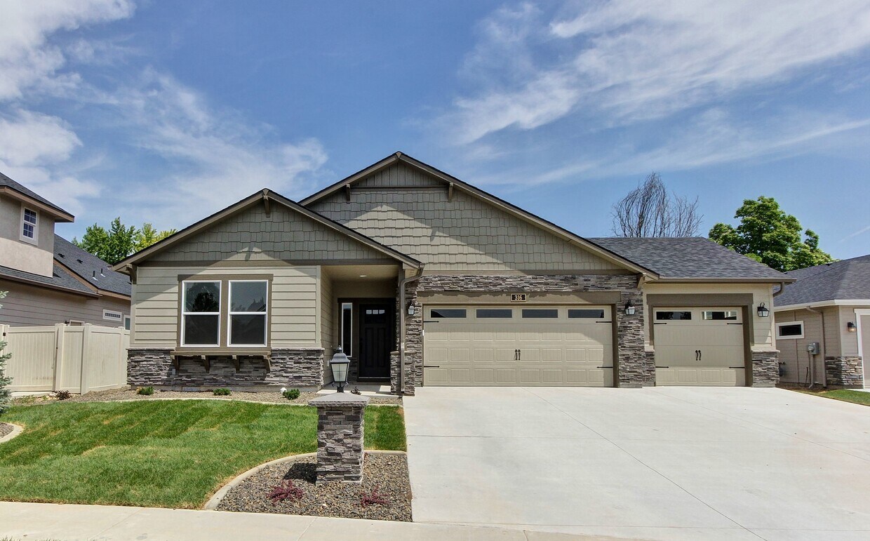 316 S Cedar Pointe Ave, Nampa, ID 83686 House Rental in Nampa, ID