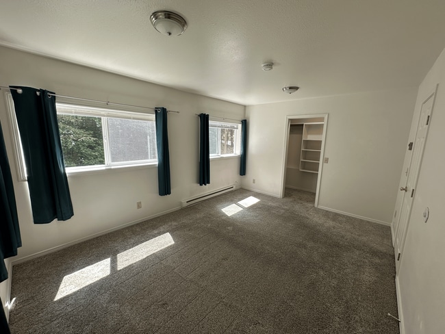 Master Bed - 1227 Black Bear Rd