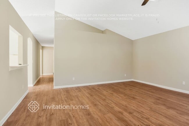 Building Photo - 4920 Aventura Blvd