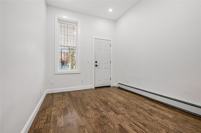 Foto del edificio - 164 Atkins Ave