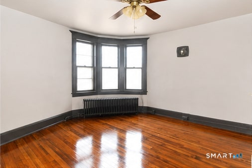 Building Photo - 2341 Barnum Ave