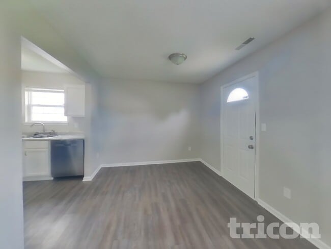 Building Photo - 4249 Village Bend Dr