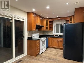 Building Photo - 53 Aberfeldy Crescent
