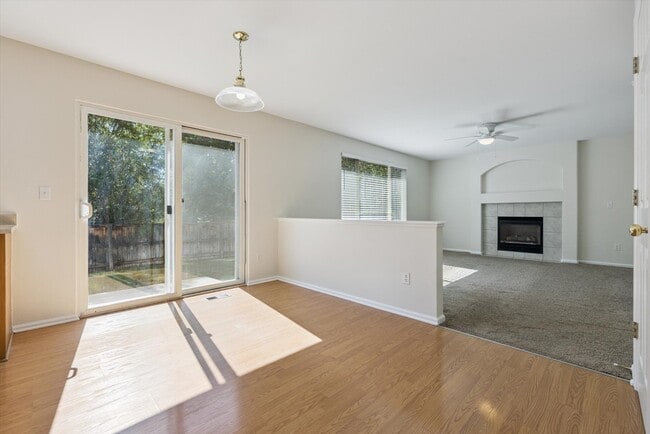 Building Photo - 4952 Tarcoola Ln