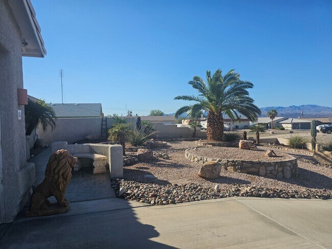 Building Photo - Unfurnished Long Term, FULL SOLAR -Pool Ho...