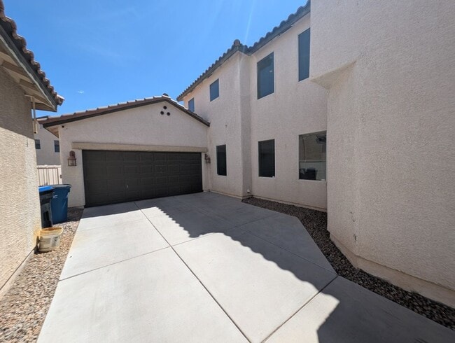 Building Photo - 4445 Laguna Garden Ave