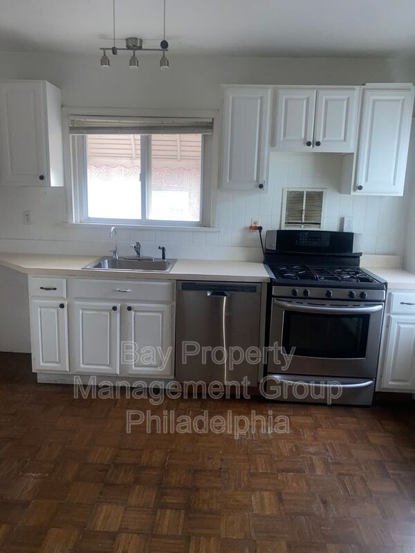 Foto del edificio - 5817 Keystone St