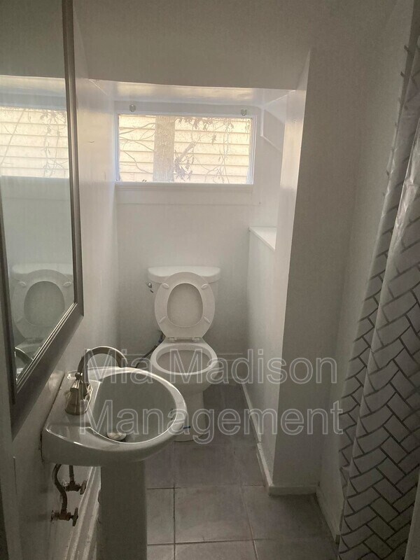 Foto del edificio - 1203 E Henry St