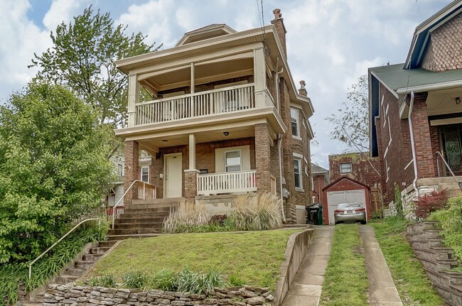 Photo - 350 Volkert St Apartment