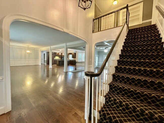 Foto del edificio - 4 Bed, 4 And A Half Bath Nest In Haymount