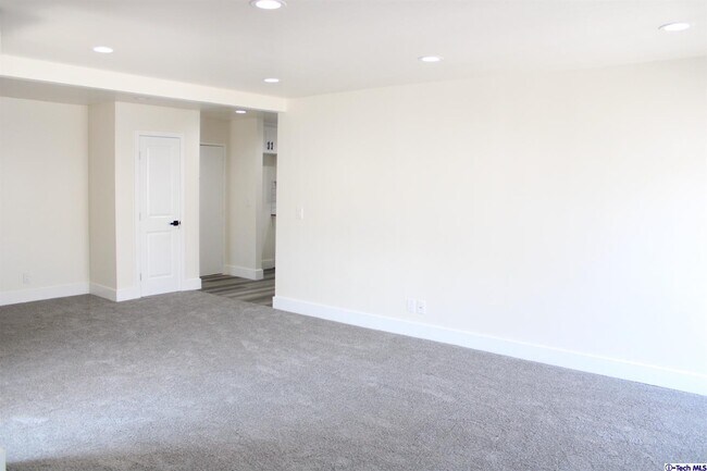 Building Photo - 409 Burchett St
