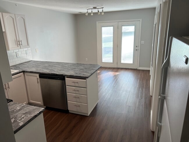 Building Photo - 144 W 1310 S