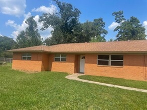 Building Photo - 3520 Lazy Ln