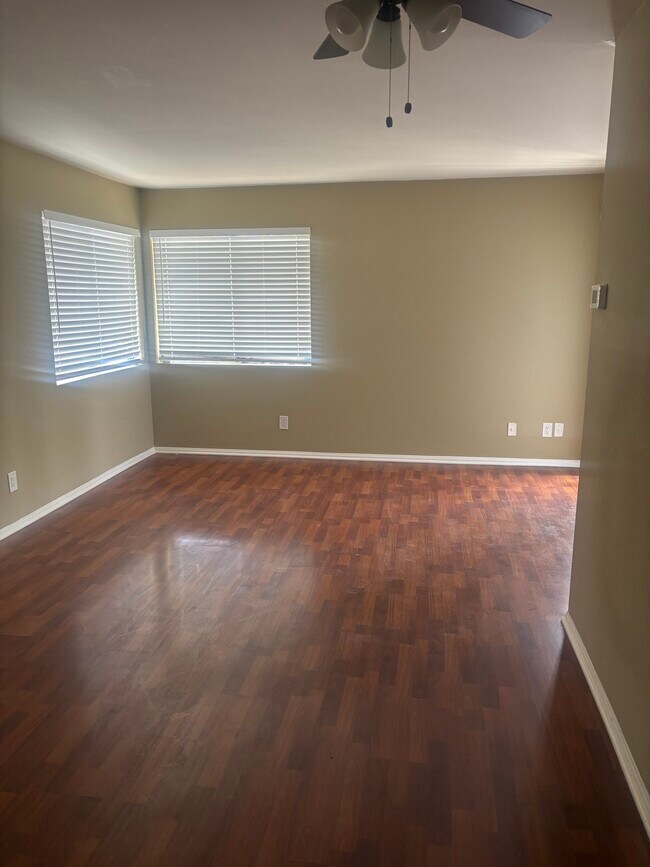 Livingroom - 1313 Massachusetts Ave