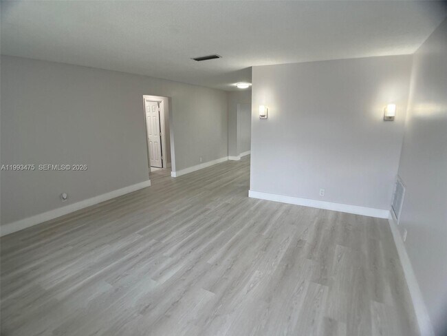 Foto del edificio - 6990 NW 17th St