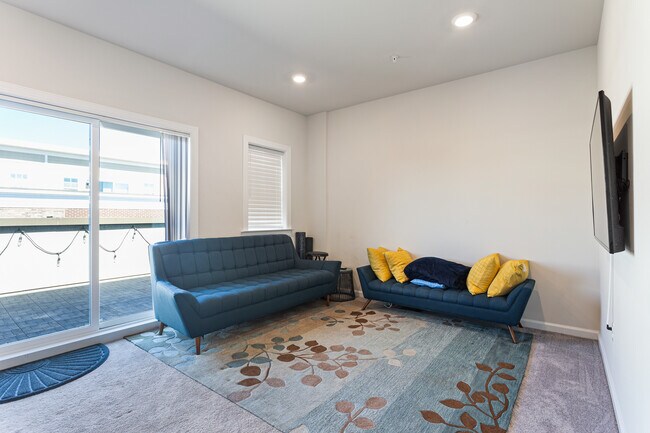 Foto del edificio - 4785 Cherokee St