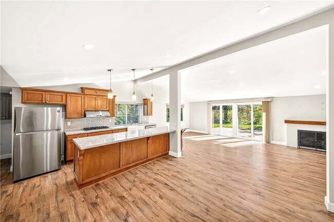 Foto del edificio - 20524 Rhoda St