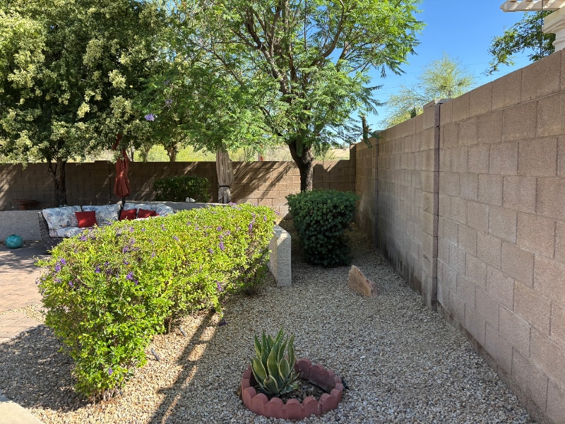 Foto principal - 6354 W Rowel Rd