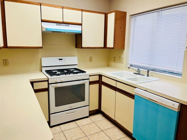 Foto del edificio - 2910 Grants Lake Blvd